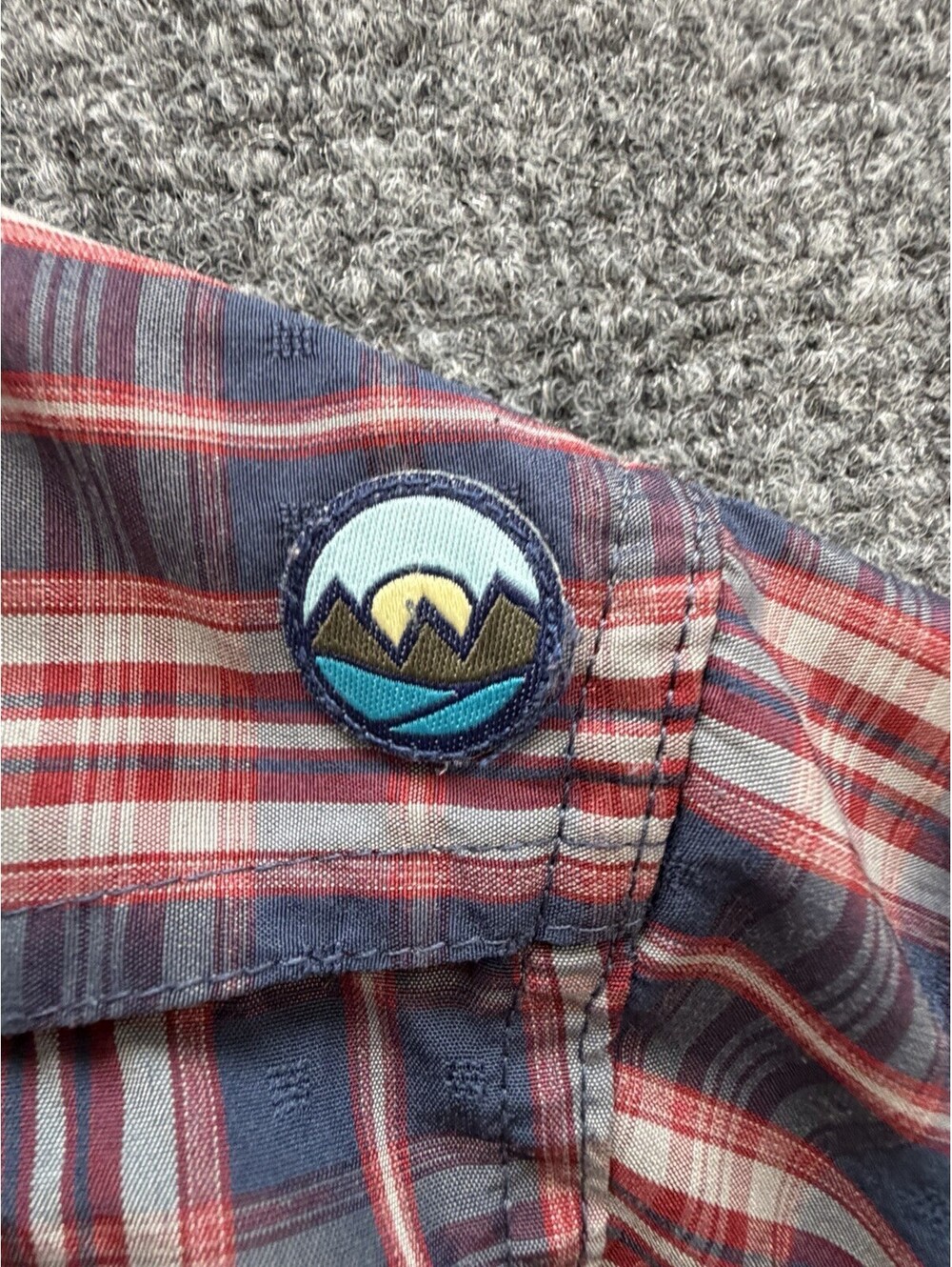 Men’s Wrangler Outdoor Pearl Snap Shirt Vented Size Large blue Red Plaid Utility - Picture 13 of 16